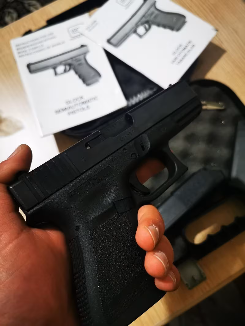Sıfır glock 19 c anahtarlı