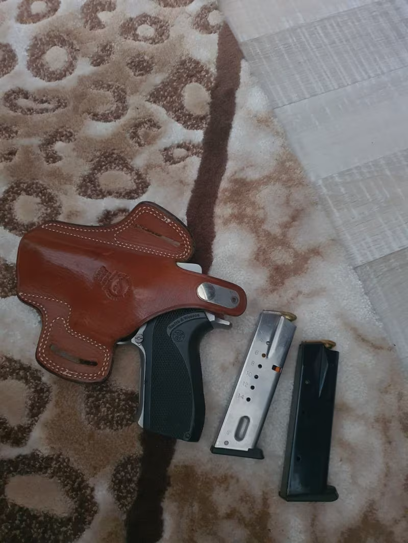 EMEKLİ ASKERDEN TEMİZ SMİTH WESSON 5906