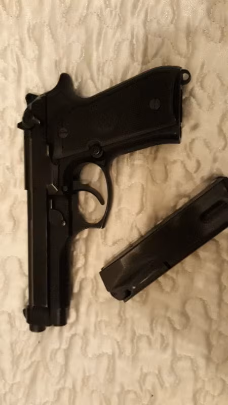 Ruhsatlı silahımı satiyorum