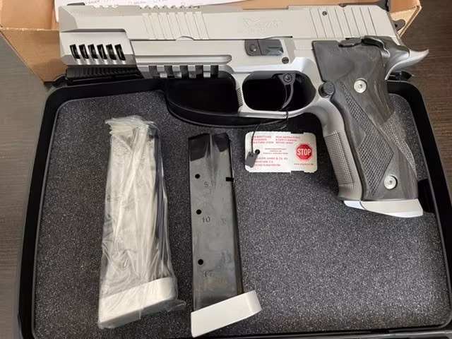 Sig Sauer X-6 Skeleton