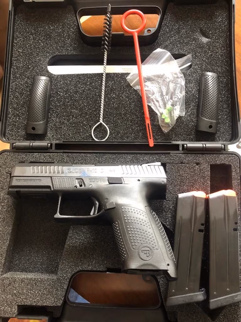 Türkiye, İzmir Sıfır kutusunda CZ P-10C