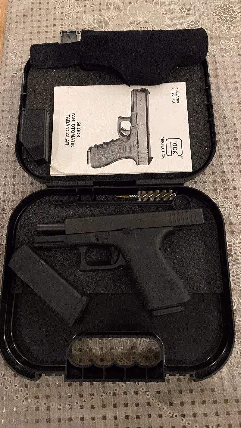 BAYANDAN 2 ŞARJÖR ATILMIŞ SIFIR AYARINDA GLOCK 19