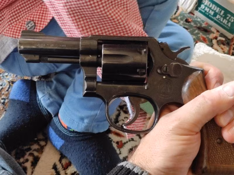 Emekli polis memuruna