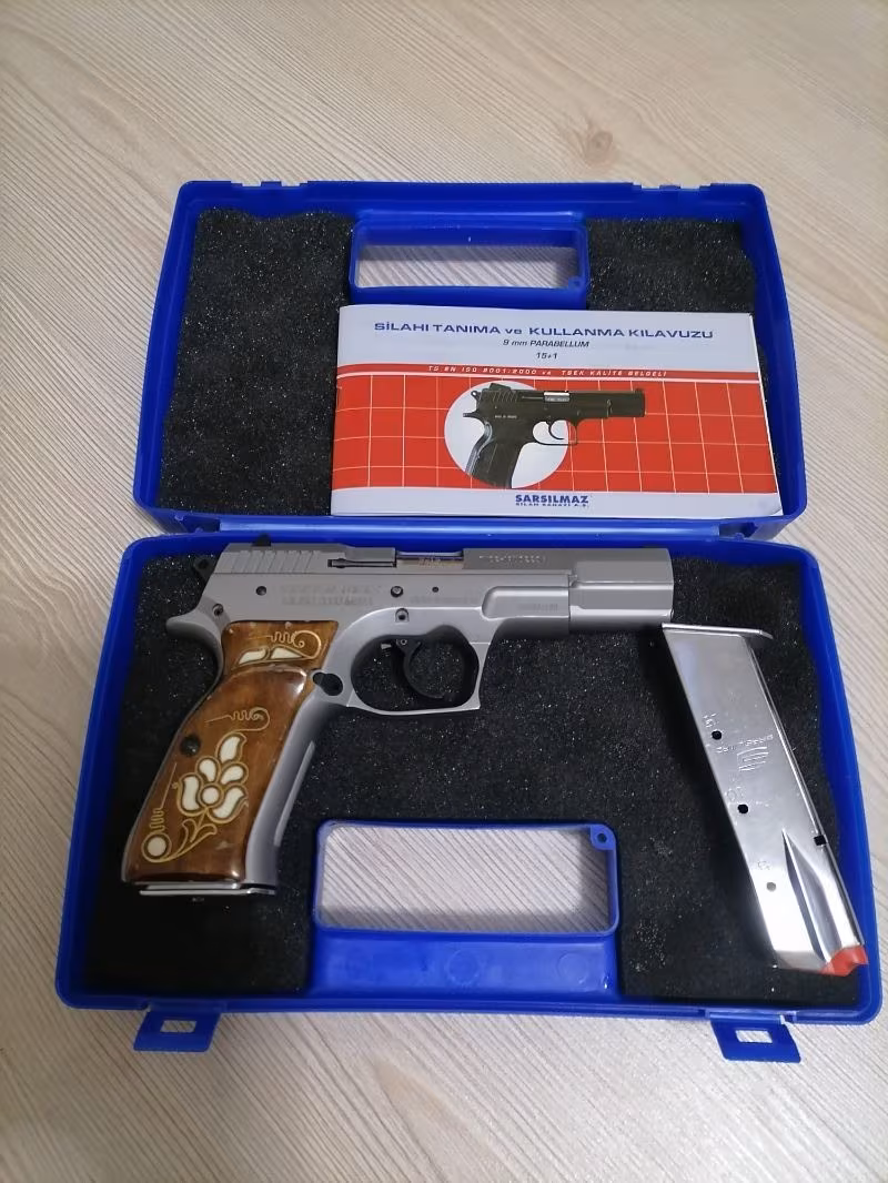 Polis Memurundan Krom Kaplama Sarılmaz Kılınç Mega 2000