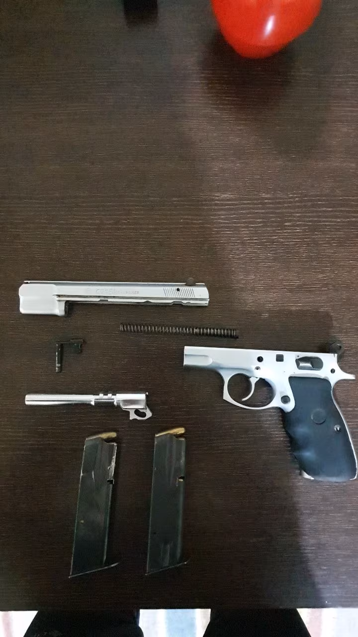 EMEKLİ POLİSTEN FAZLA YORULMAMIŞ CZ 75B