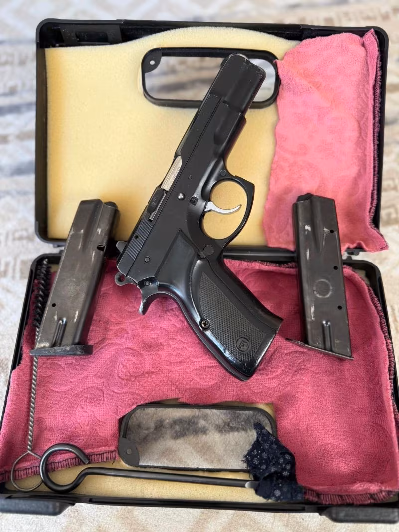 SAHİBİNDEN  SATILIK CZ 1997 MODEL ORJİNAL TABANCA