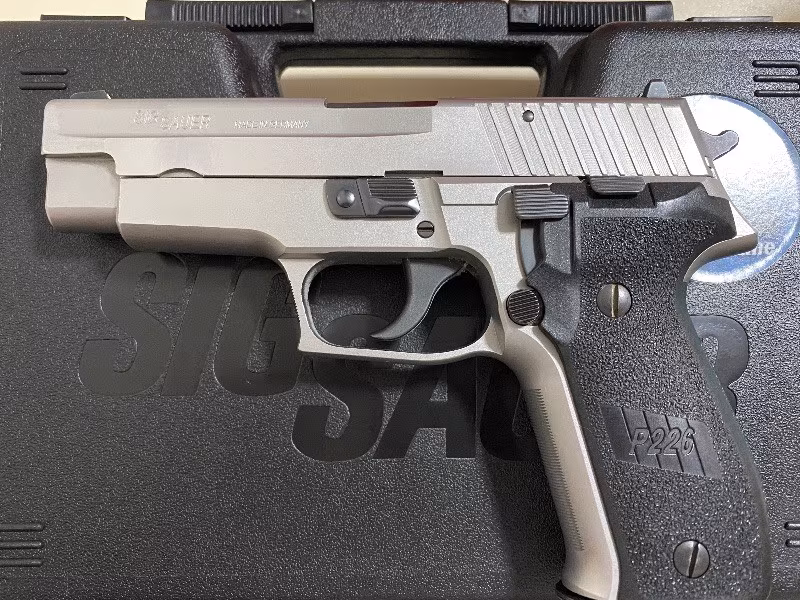 SİG SAUER P226
