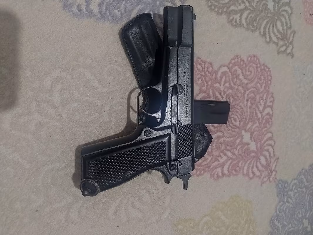 Browning en tutulan sersi