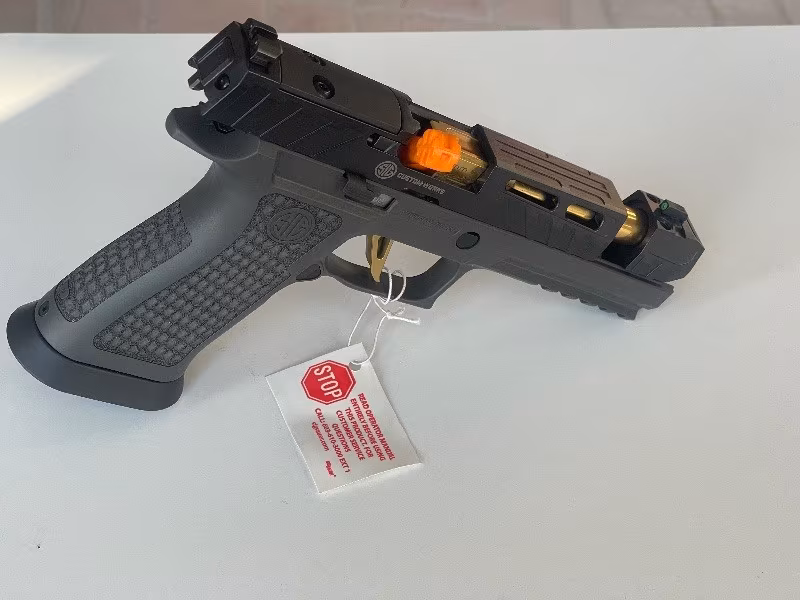 Türkiye’de tek Sig Sauer P320 Spectre comp. gold