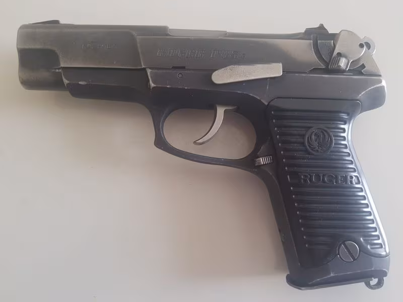 Emniyet Personelinden Ruger (15+1/ yedek şarjör)