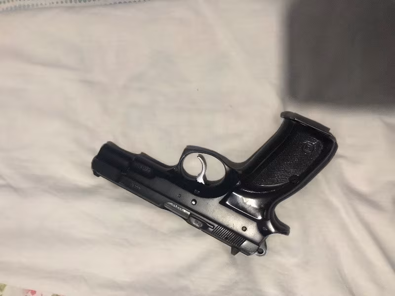 Emekli polisten CZ75 B.