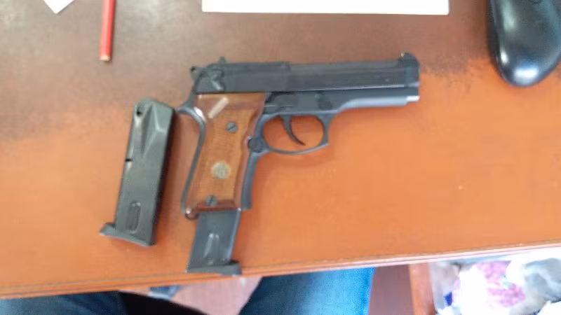 SIFIRDAN FARKSIZ 1 KEZ DENEME ATIŞI YAPILMIŞ AHŞAP KABZA 9 MM F92 COMPACT