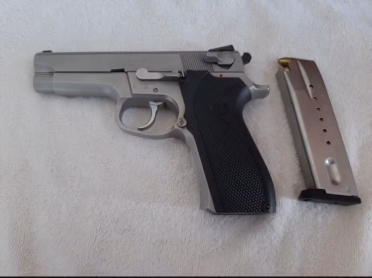 TEMİZ BULUNDURMA RUHSATLI SMİTH & WESSON 5906
