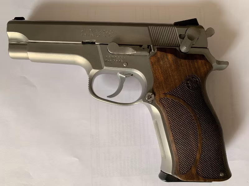TERTEMİZ SMITH&WESSON 5906