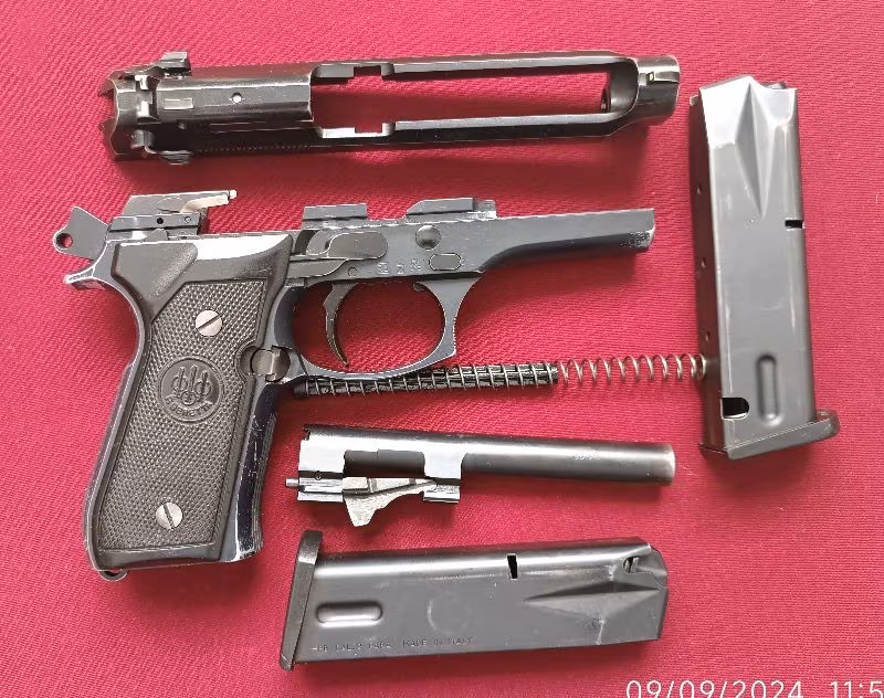 EMEKLİ EMNİYET GÖREVLİSİNDEN RUHSATLI,SIFIR AYARINDA İLK ELDEN ÇOK AZ KULLANILAN EN FAZLA 500 MERMİ ATILAN EFSANE PİETRO BERETTA FS 92 - 68.000 TL.