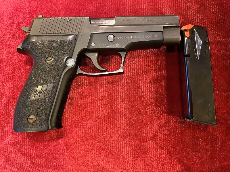Sahibinden temiz Sig Sauer P226 Tabanca