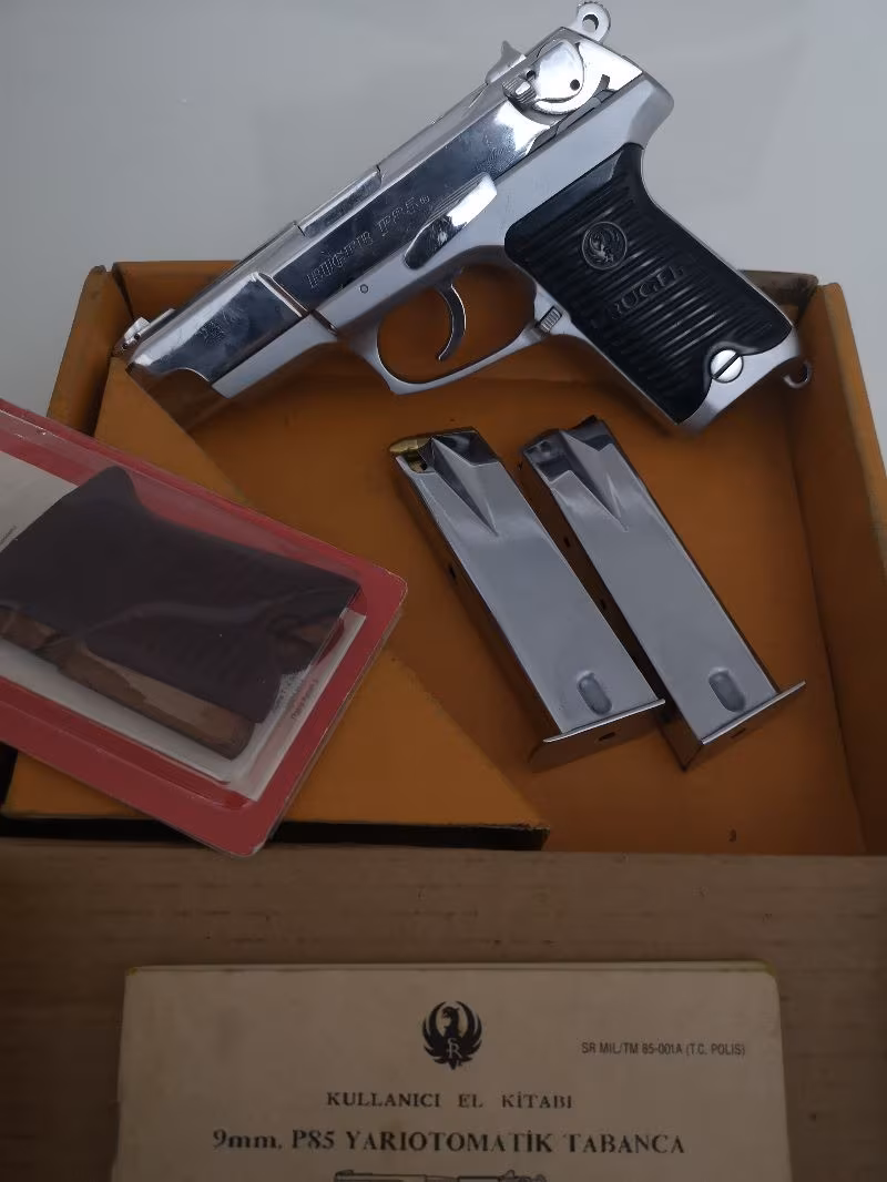 KUTUSUNDA ORJİNAL RUGER P 85 U S A