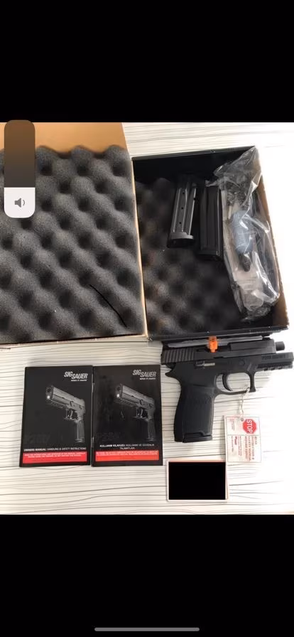 SİG SAUER P250 SIFIR KUTUSUNDA HİÇ KULLANILMAMIŞ 3 ŞARJÖRLÜ BÜTÜN APARATLARI POŞETİNDE