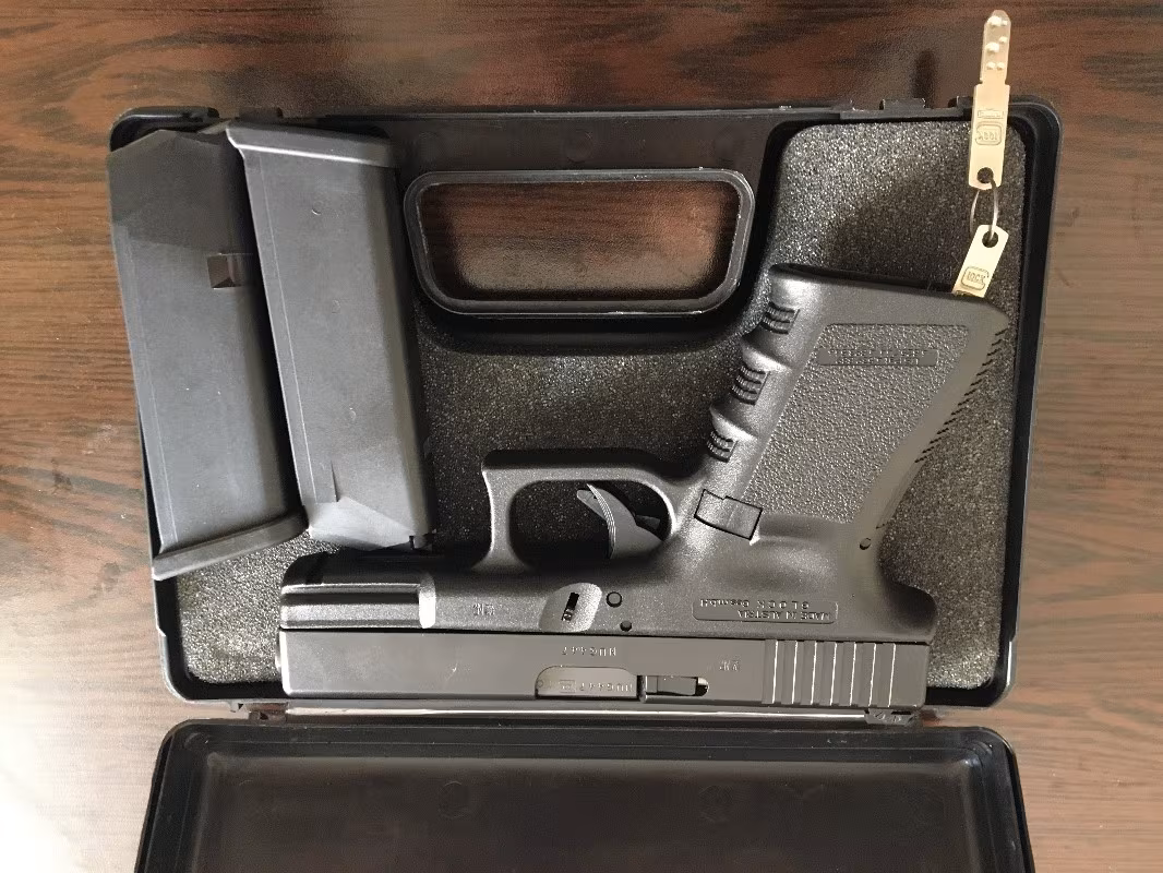 Glock c19 kilitli hava soğutmalı sıfır tek mermi atılmadı