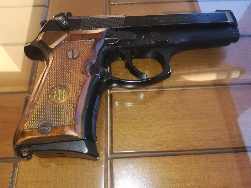 Beretta F92 Compact 13+1