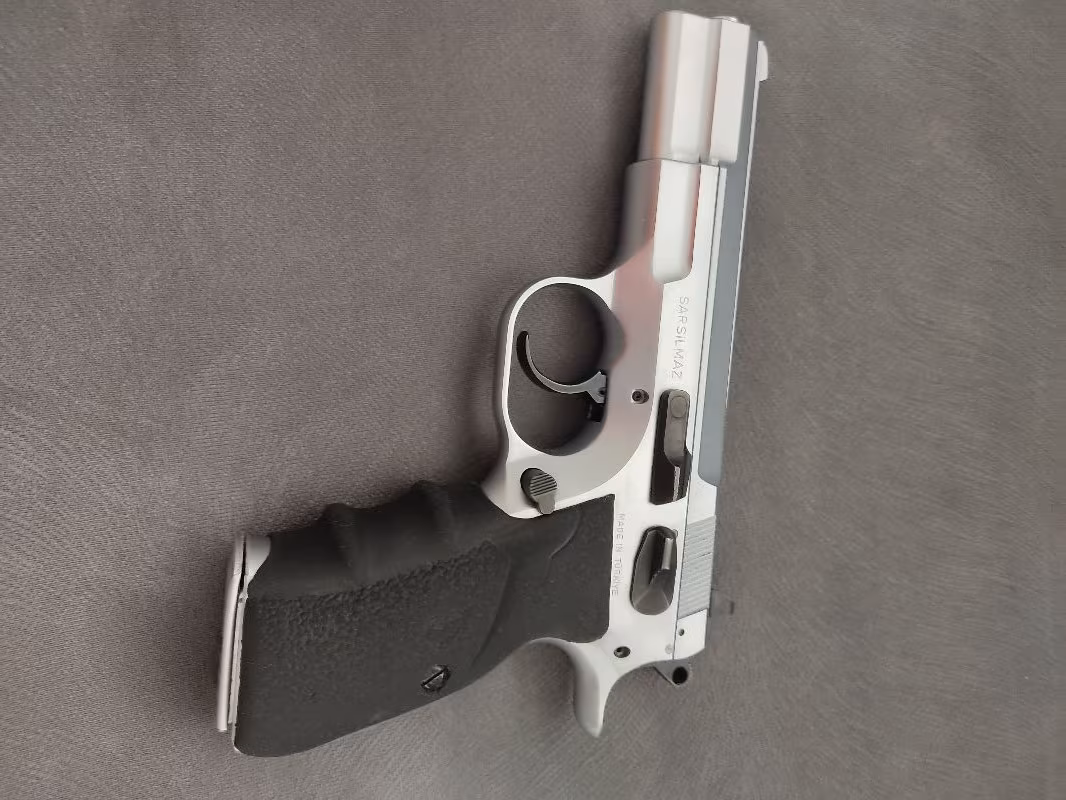 Askeri personelden temiz sarsılmaz kılınç 2000 light