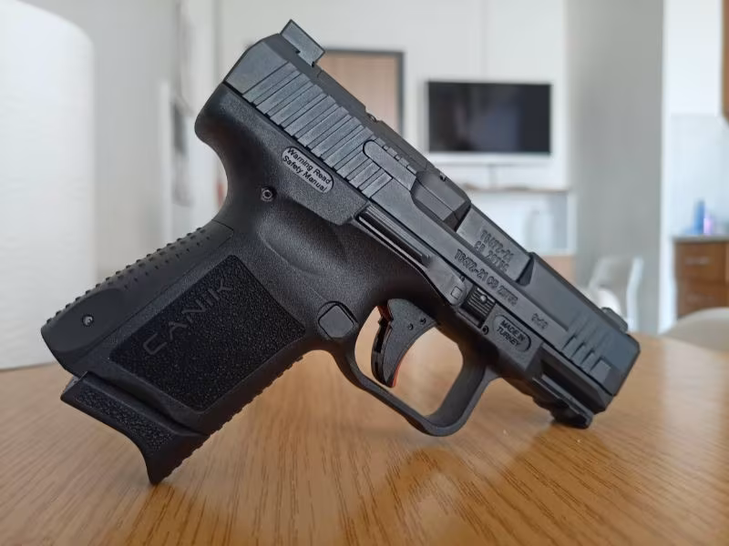 SIFIR CANİK SUB ELİTE KAMU GÖREVLİSİNDEN