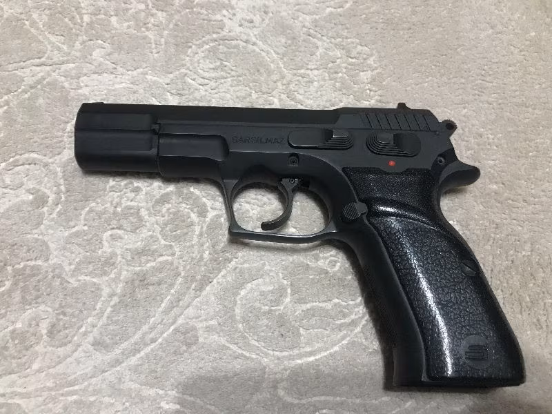 polis memurundan temiz kılıç 2000 mega