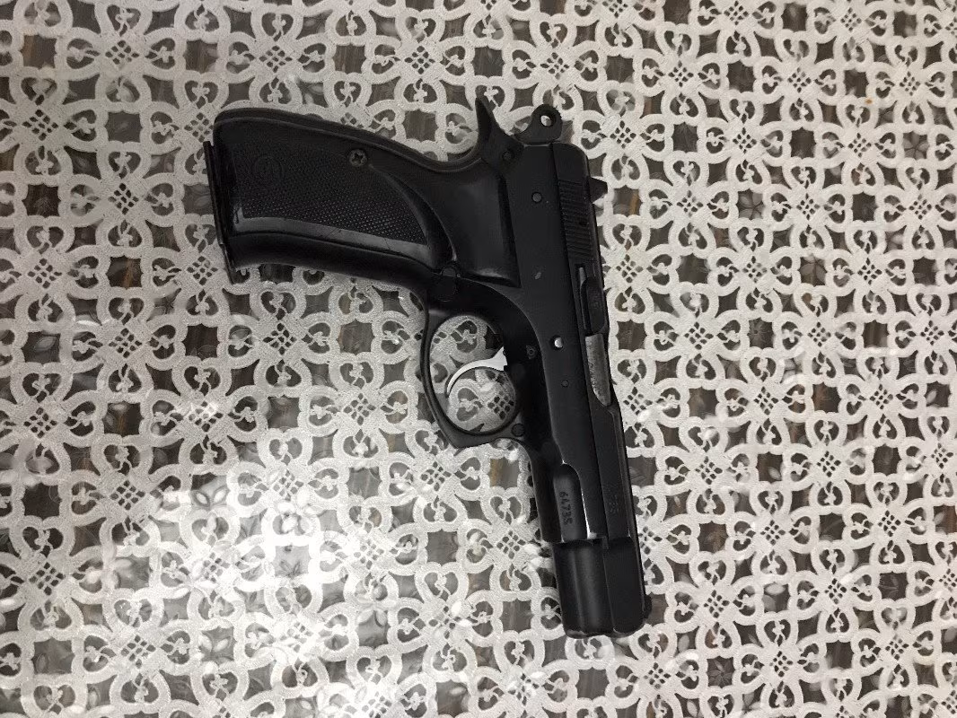 Emekli Polisten Ruhsatlı CZ75 B serisi