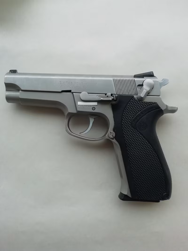 SMİTH WESSON MOD 5906