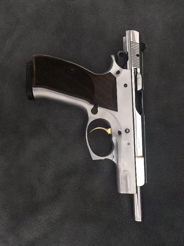 Emekli Polisten 9 mm CZ 75B 15+1tabanca