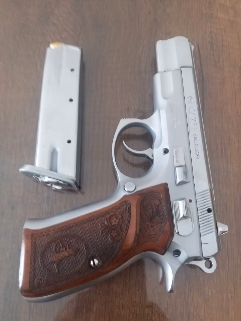 Polisten CZ 75 B