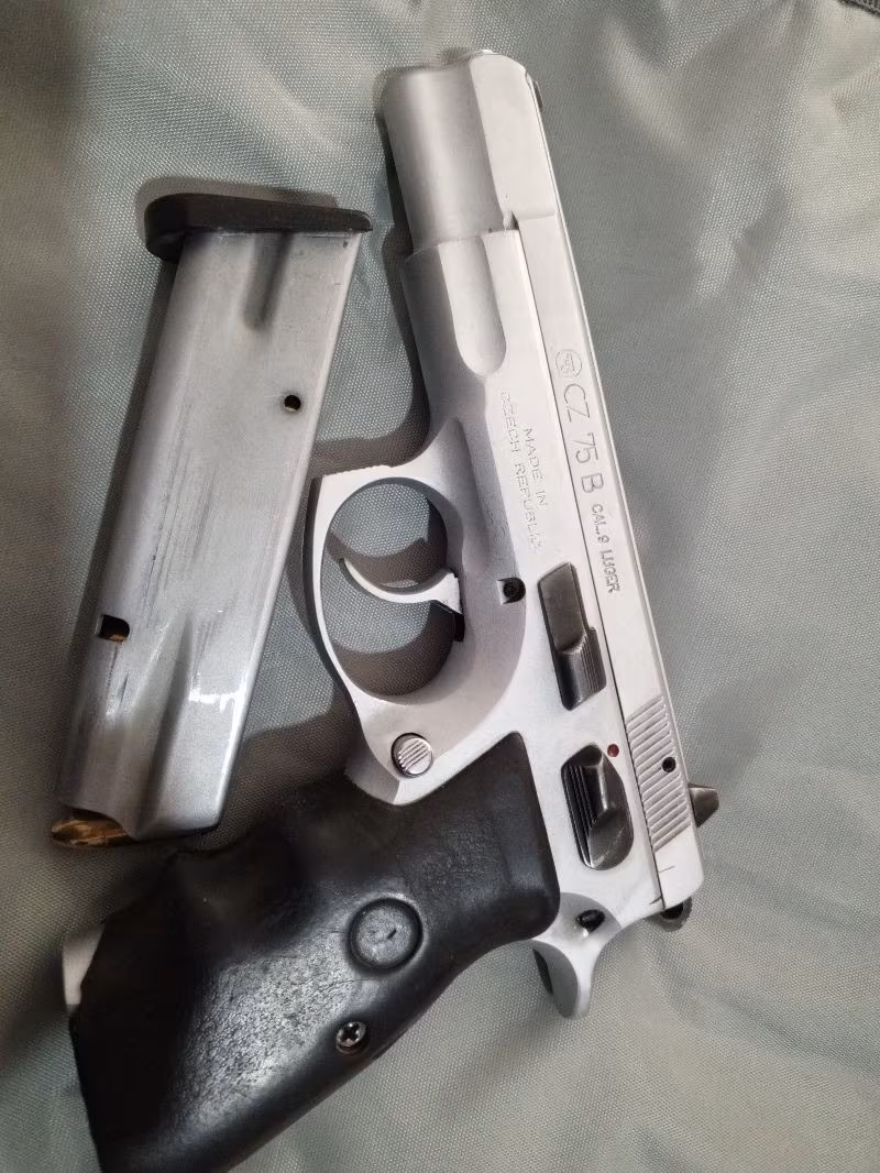 Emekli polisten cz 75