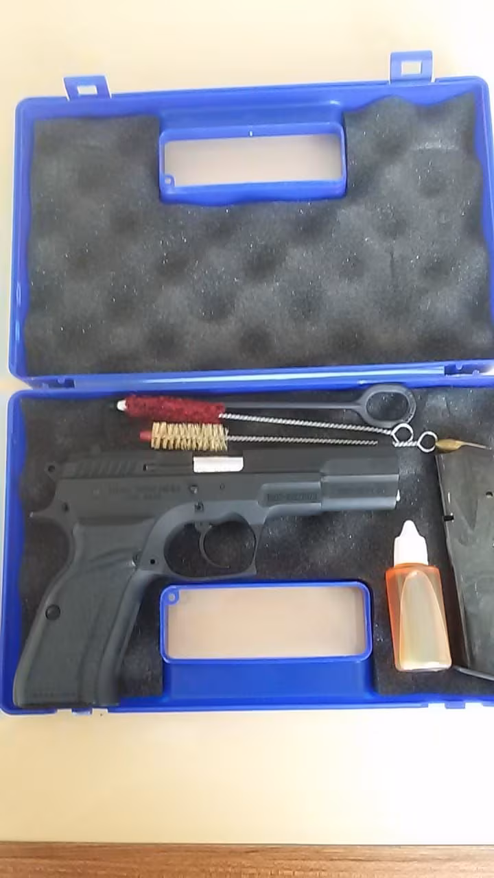 EGM DEN EMEKLİ PERSONELDEN SATILIK RUHSATLI 2.EL SARSILMAZ KILINÇ MEGA 2000 SİYAH 9/19 MM TABANCA