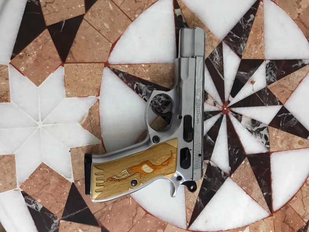 Hastasına ilaç 95 cz75 B