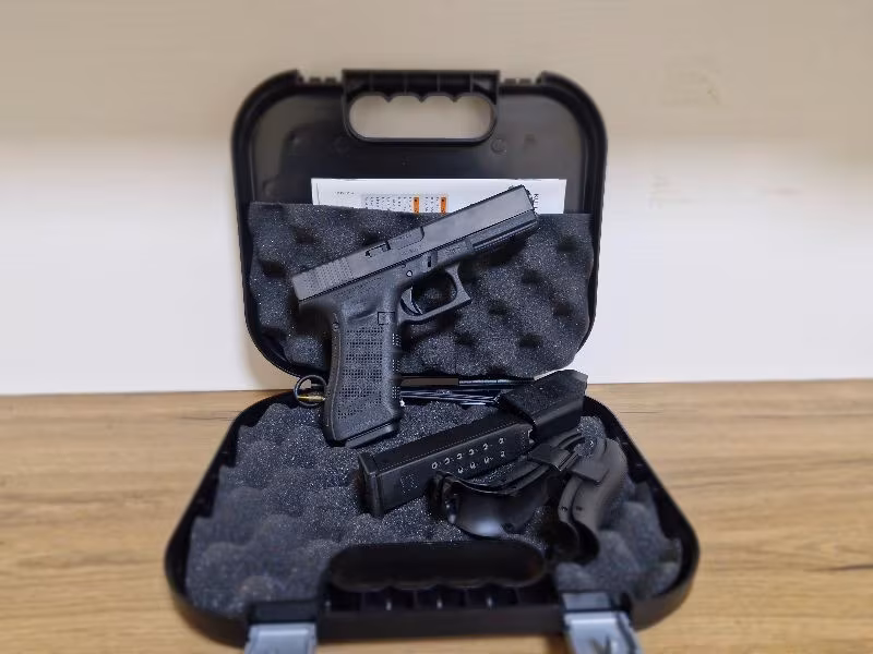 SIFIR KULLANILMAMIŞ GLOCK 17