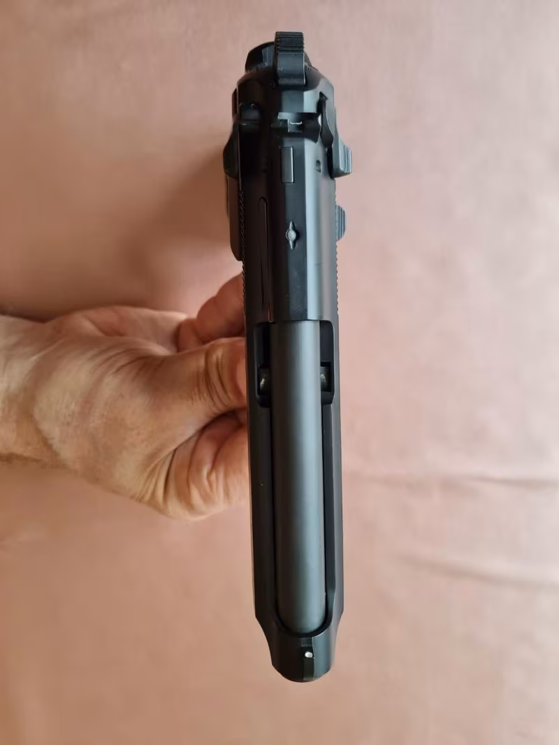 Yargı Mensubu Koleksiyonundan Beretta F 92 Conpact L Modelidir.