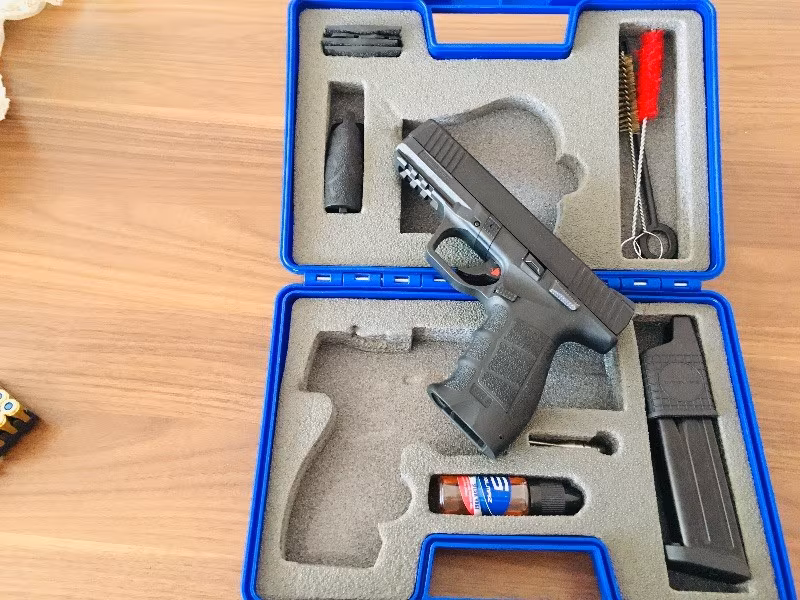 Polisten sar9 sadece iki şarjör fişek atılmıştır