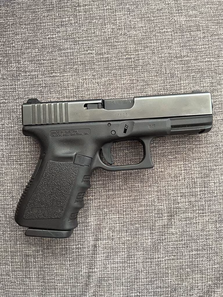 Glock 19