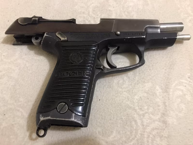 EMNİYET PERSONELİNDEN RUGER P85