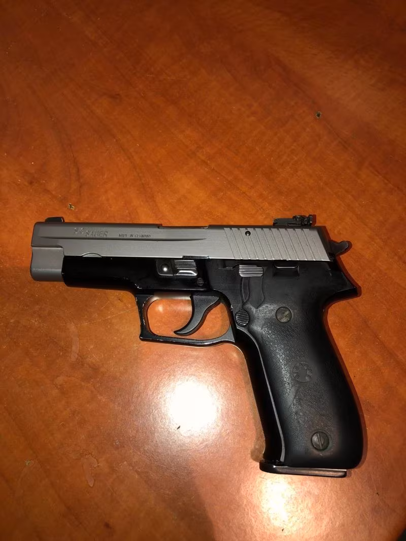 Kamu personelinden Alman SİG SAUER P 226 s