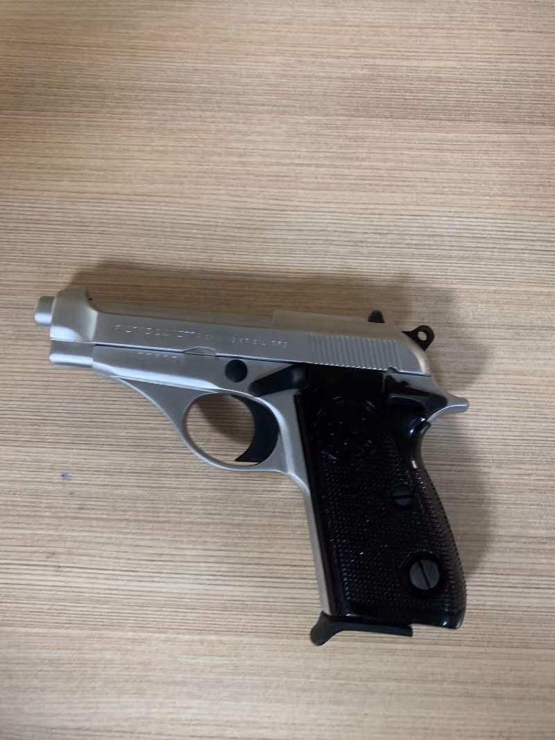 Polis memurundanDüğmeli beretta 7,65