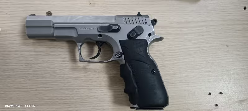 Askeri personel den Sarsılmaz K11 mat renk