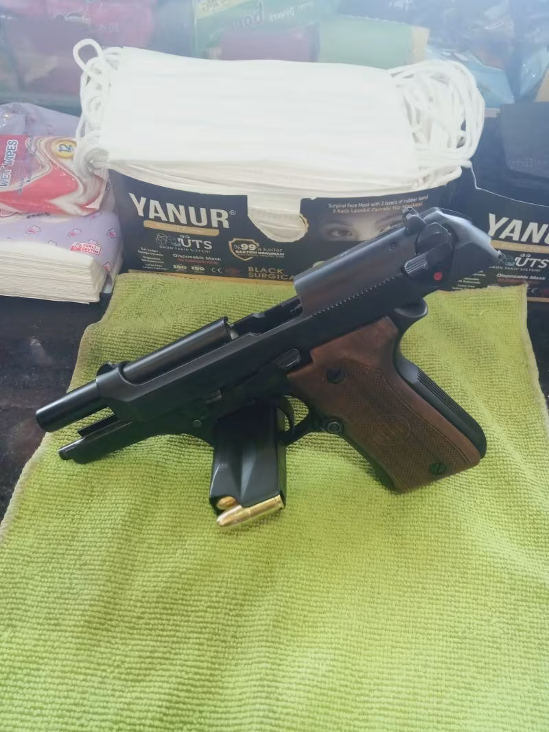 Silahım sıfır ayarında çok temiz Compact modelidir