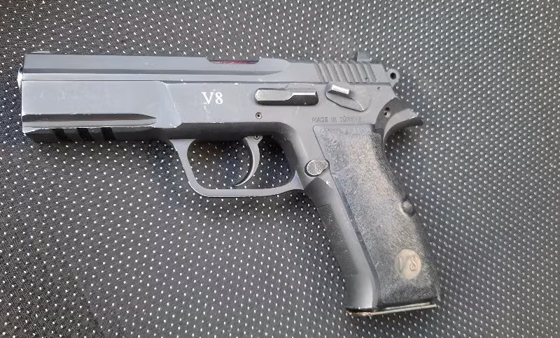 Sarsılmaz ruhsatlı