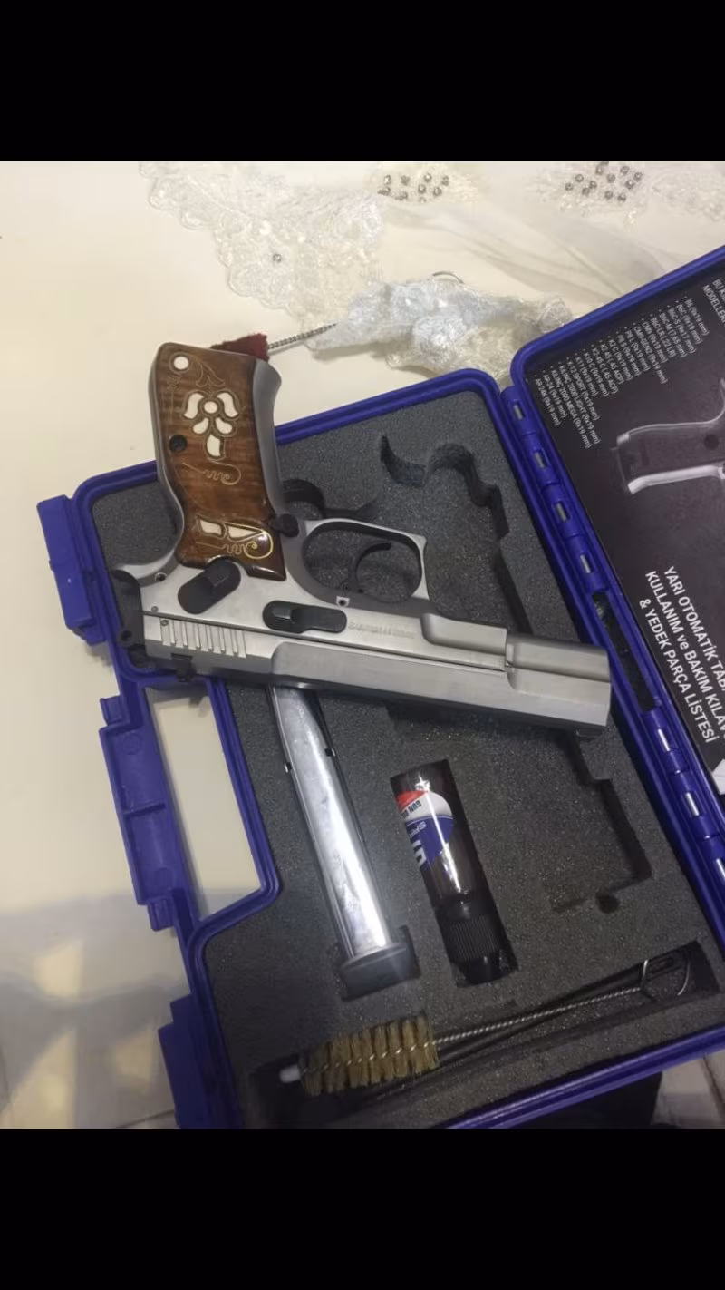 Polis Memurundan tertemiz sarsılmaz