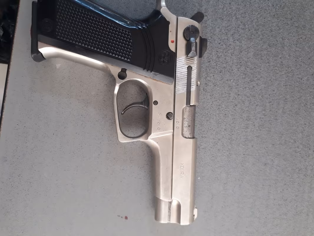 Memurdan temiz silah