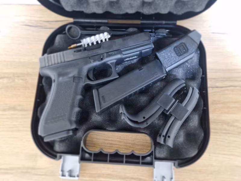 SIFIR KULLANILMAMIŞ GLOCK 17