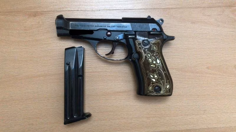 Beretta F81 12+1
