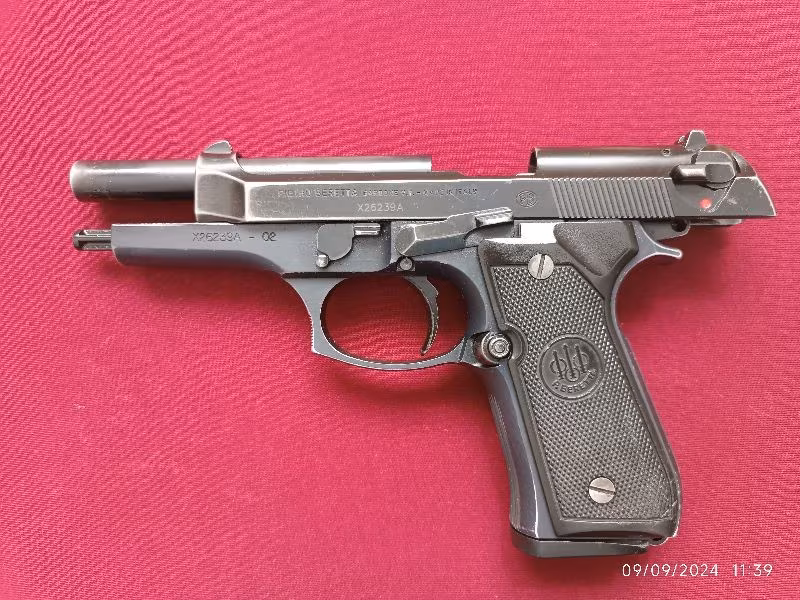 EMEKLİ EMNİYET GÖREVLİSİNDEN RUHSATLI,SIFIR AYARINDA İLK ELDEN ÇOK AZ KULLANILAN EN FAZLA 500 MERMİ ATILAN EFSANE PİETRO BERETTA FS 92 - 68.000 TL.