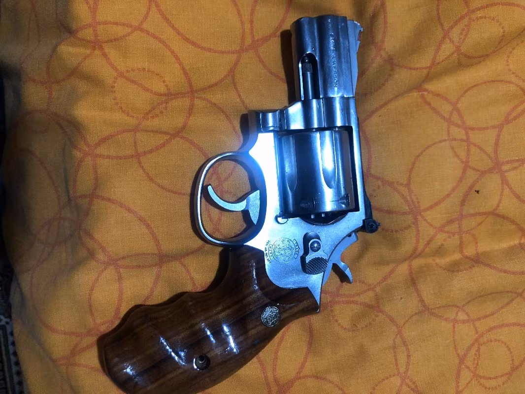 ABD’ DEN İTHAL SMITH WESSON 357 MAGNUM 2,5 INC KAMU GÖREVLİSİNDEN SATILIK / 271 ADET MERMİ ÜCRETSİZ
